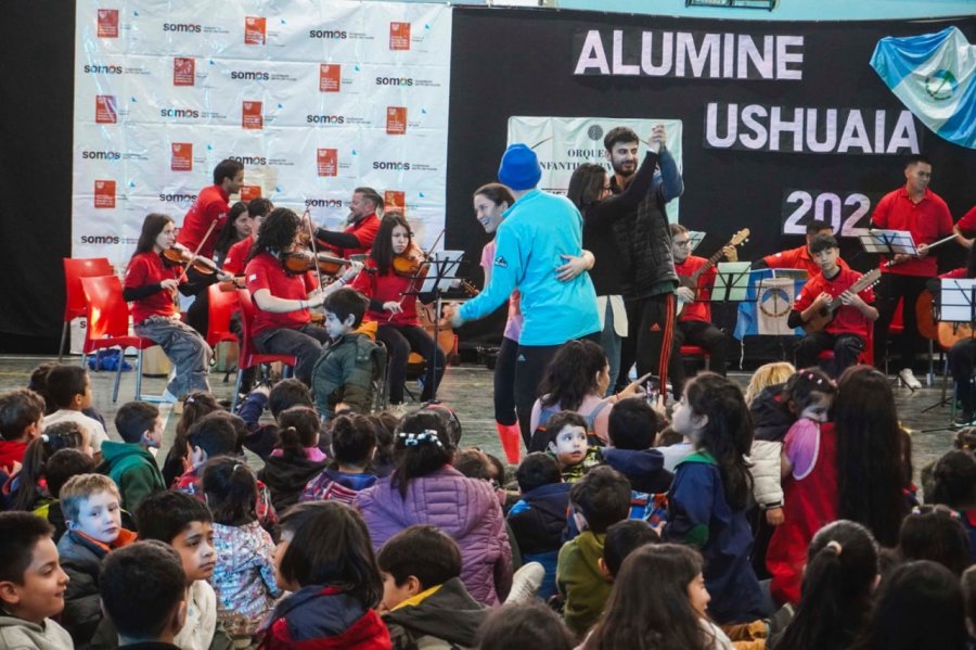 La orquesta Aluminé brindó 17 conciertos para niños, niñas y sus familias en Tierra del Fuego